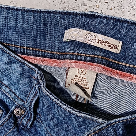 Junior jean shorts size 9 - Picture 4 of 8